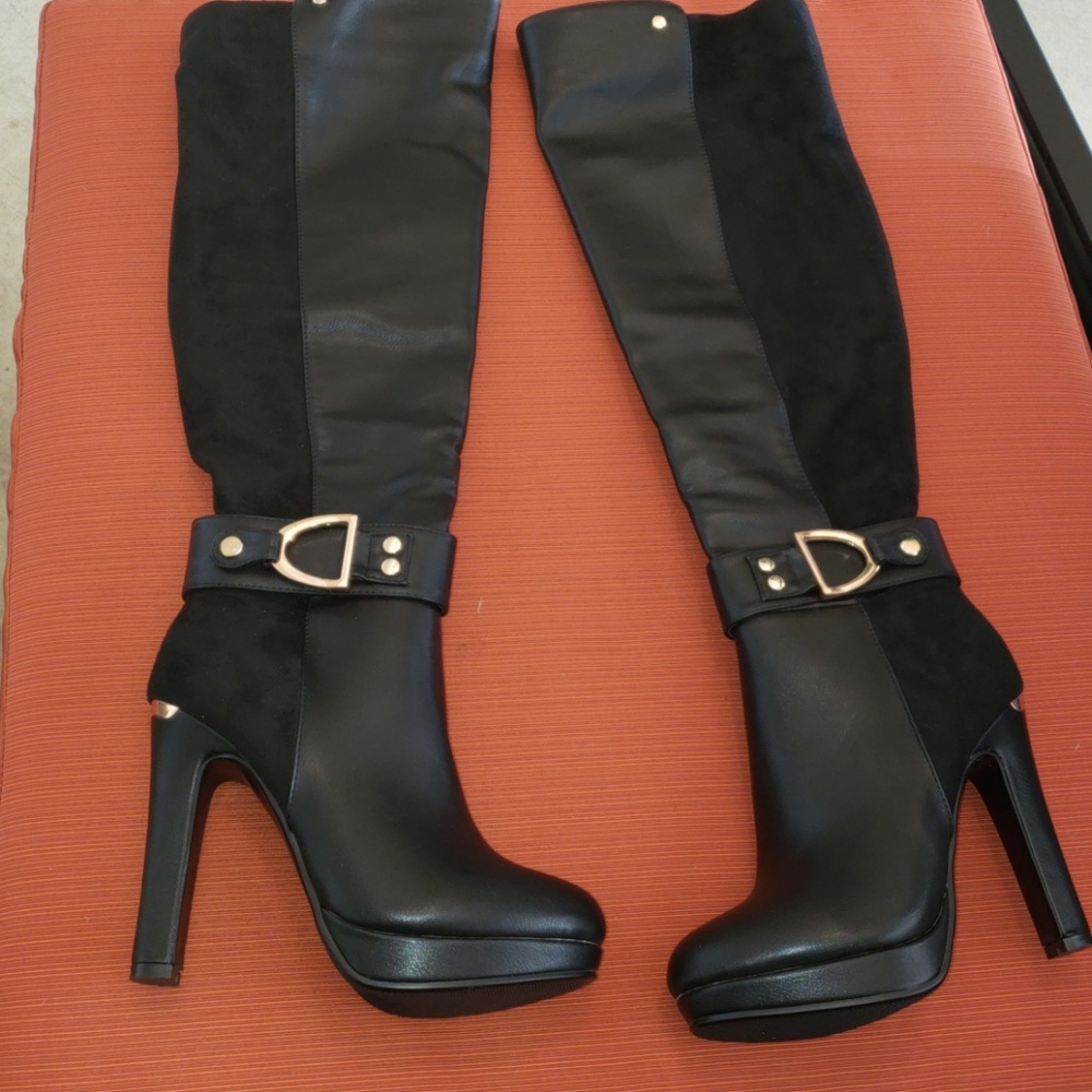 Boots With A Little Bit Of Platform. - image 1